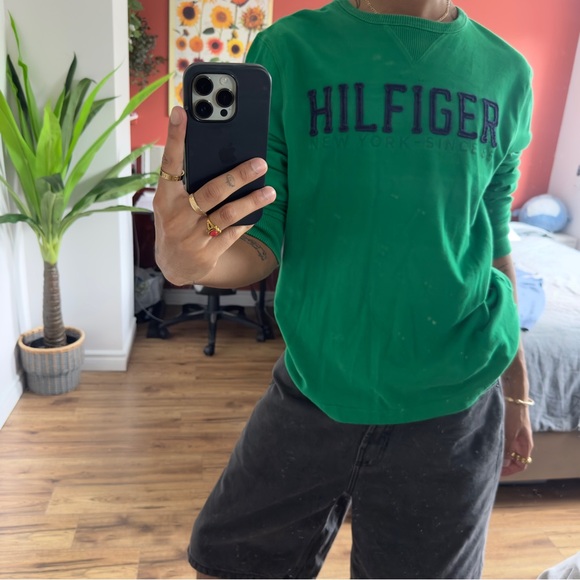 Tommy Hilfiger Men’s Medium Green Long Sleeve Sweater - Picture 7 of 7
